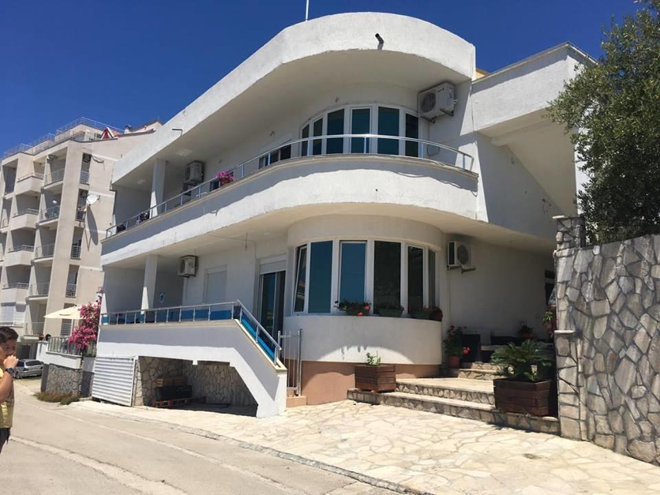 Apartmani Dini Ulcinj Exterior foto