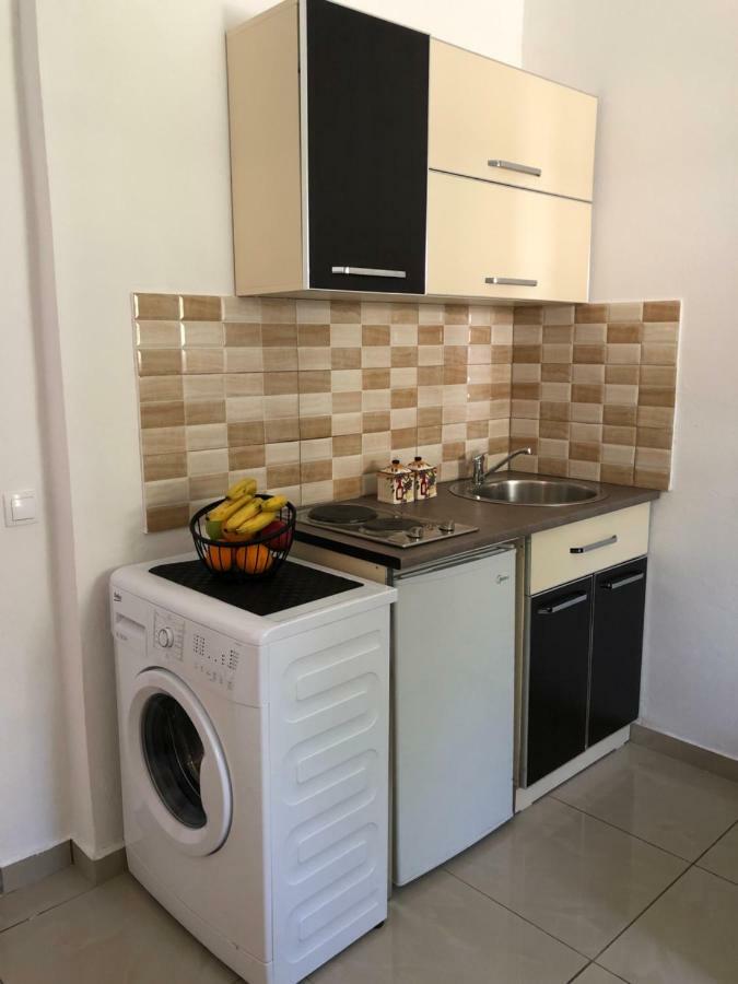 Apartmani Dini Ulcinj Exterior foto