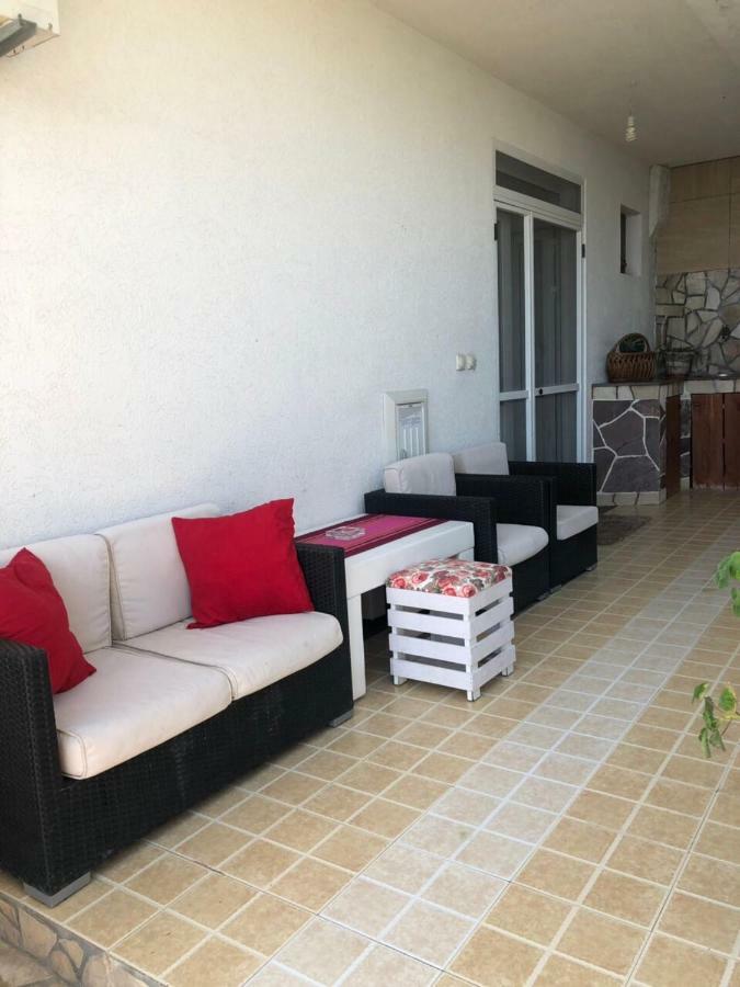 Apartmani Dini Ulcinj Exterior foto